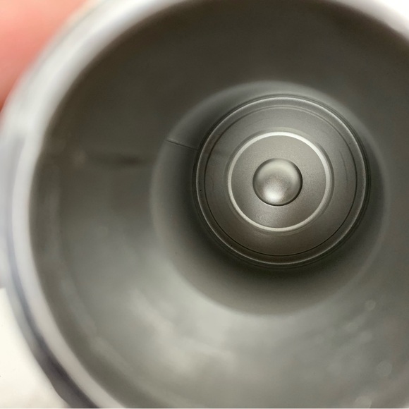 Growler - 64oz. stainless steel, swing top lid - Picture 5 of 8